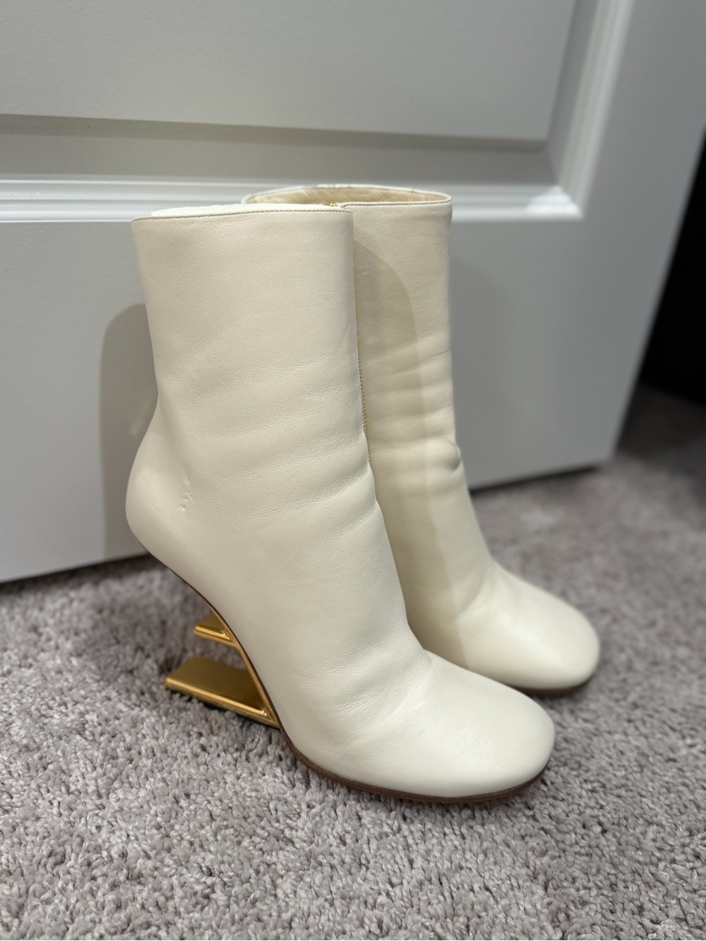 Women’s Cream Ankle Boots fendi leather size 38.5 - Picture 7 of 9